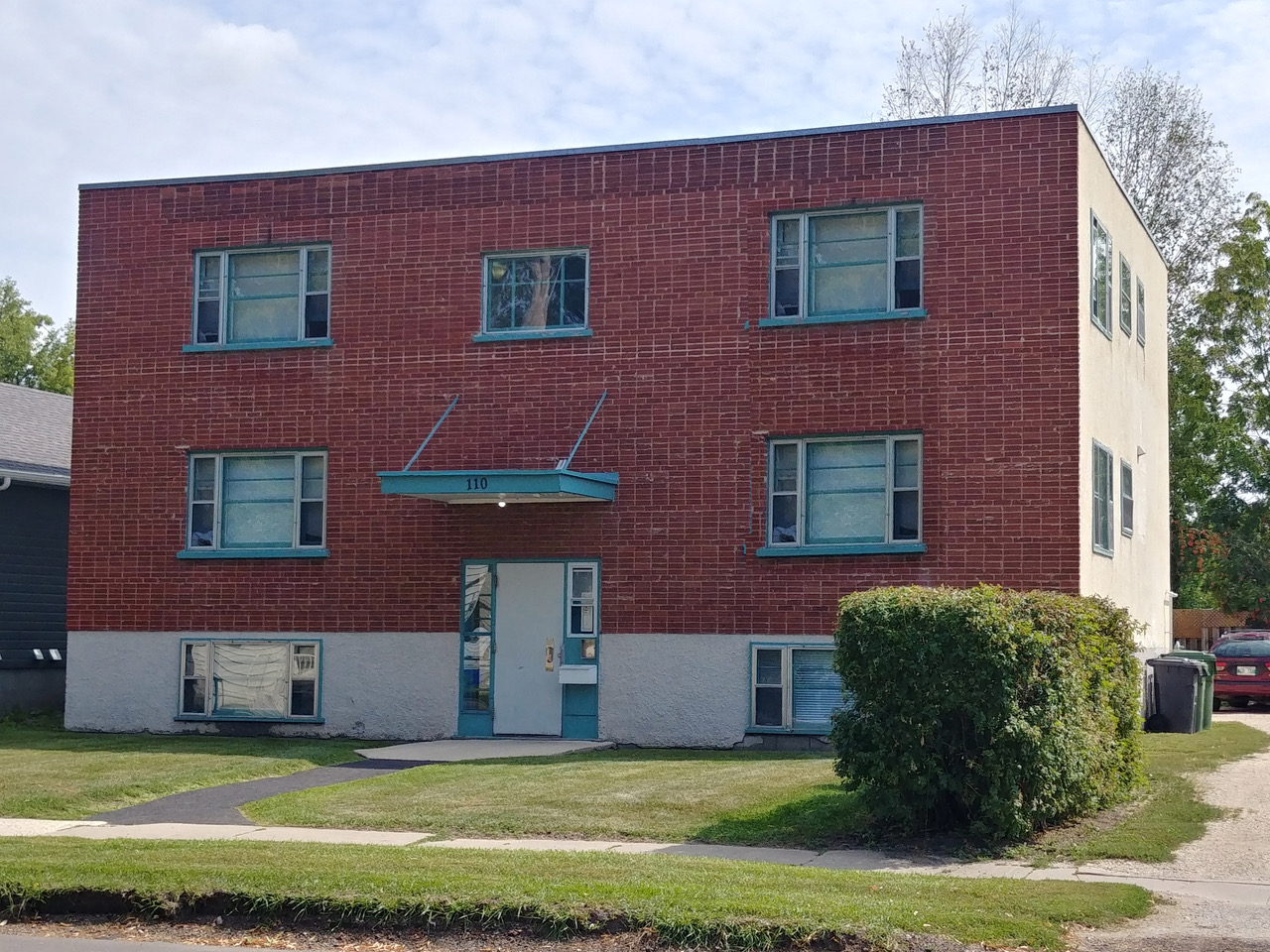 Royal Apartments Paramount Property Management