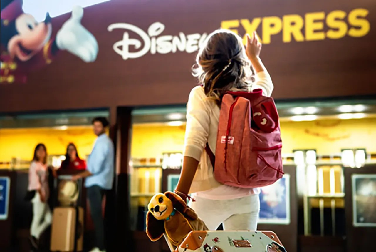 Disney Express, Luggage Service, and Lockers at Disneyland Paris