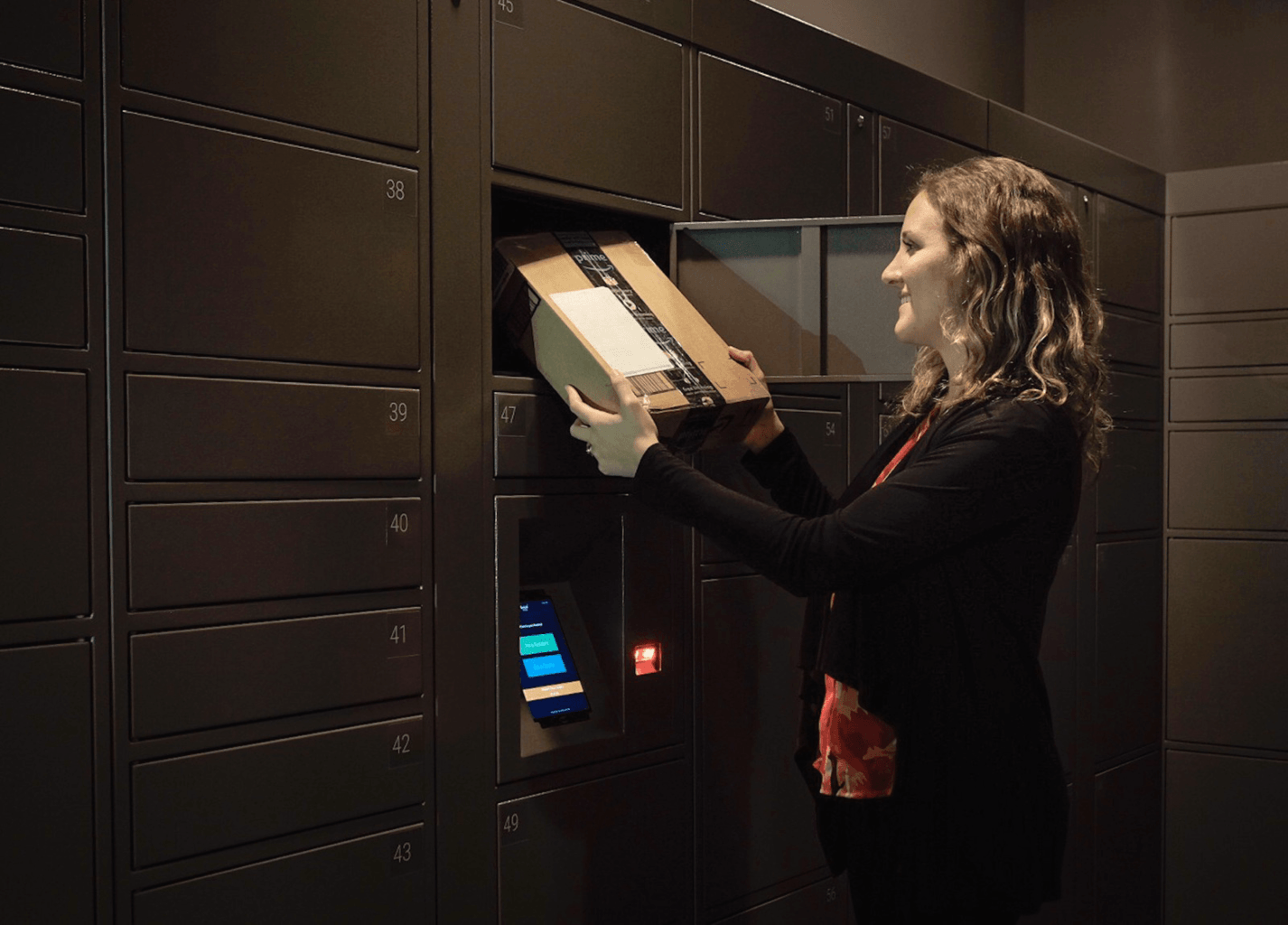 Why are smart parcel lockers trending? Parcel Hive