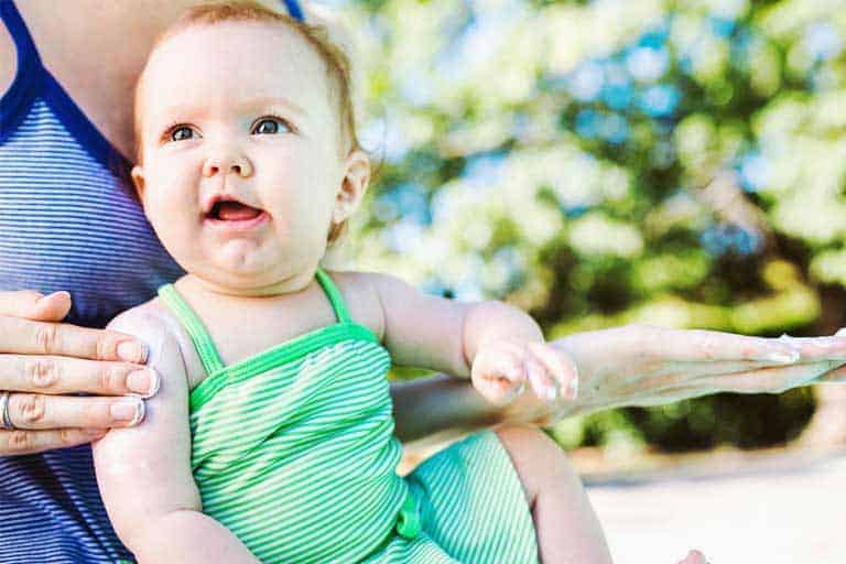 Best Organic Sunscreen For Babies Buyers Guide and Reviews