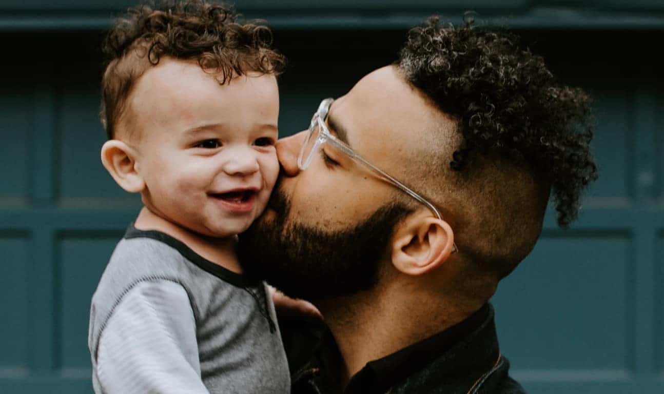 How to a Wean Baby off Formula and Introduce Solid Foods