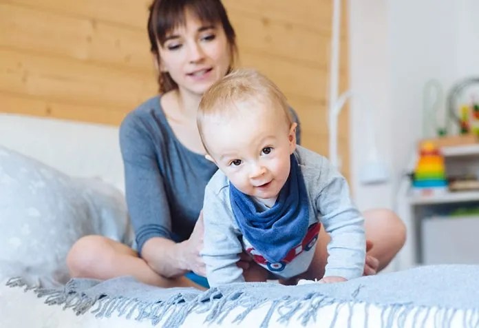 Baby Moving Head From Side To Side: Causes, Remedies & When To Worry