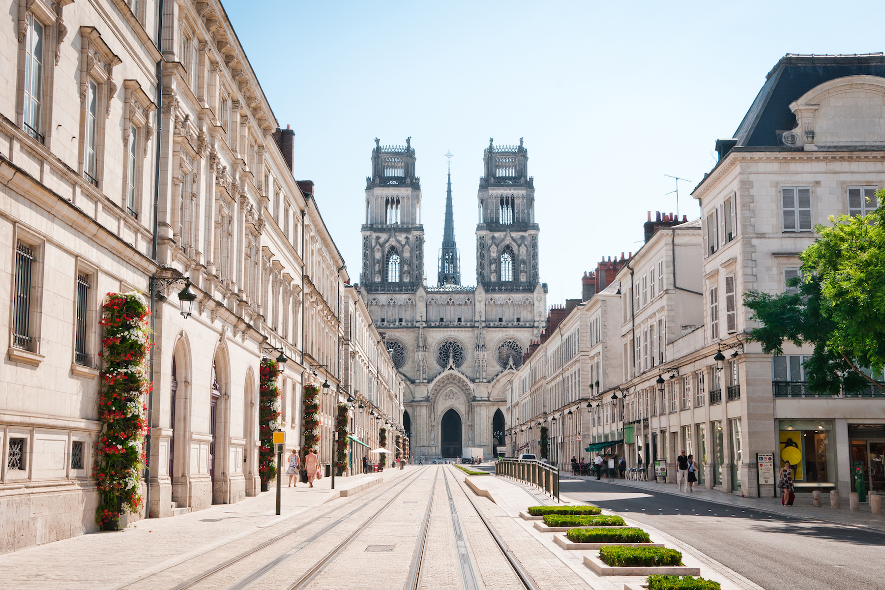 Florian recherche votre logement à Orléans Paris, je te quitte