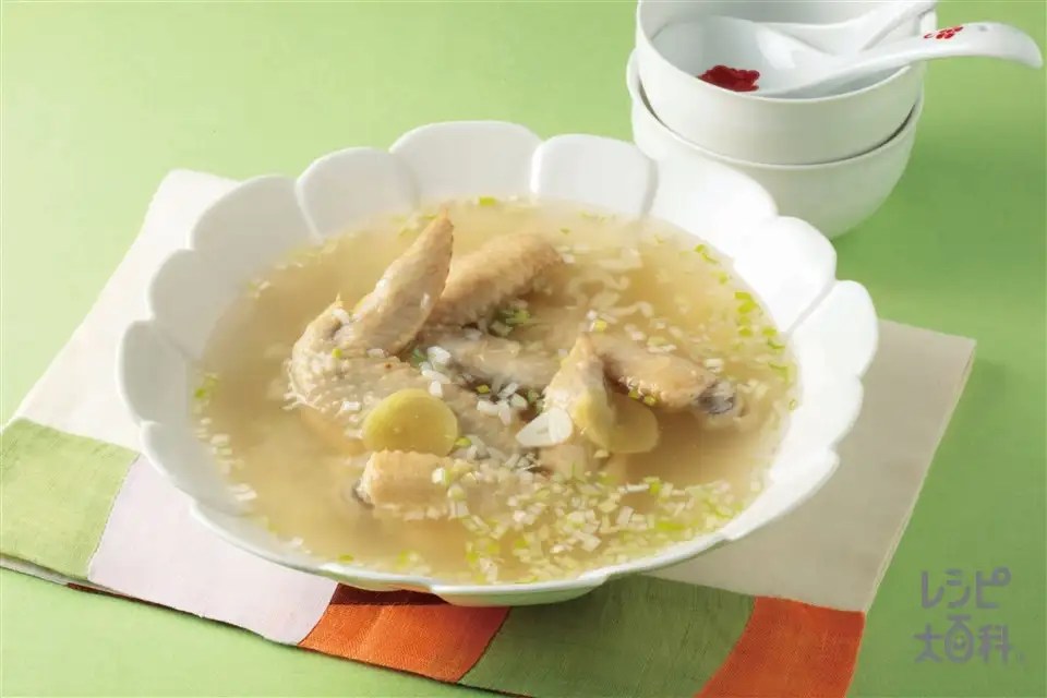 伝説の家政婦志麻さん】炊飯器で作る本格サムゲタンのレシピ。手羽元と切り餅で！【激うま参鶏湯】沸騰ワード１０で話題！ - Youtube 手作りカンタンサムゲタンのレシピ・作り方｜レシピ大百科（レシピ・料理）｜【味の素パーク】 : 鶏手羽先やご飯を使った料理
