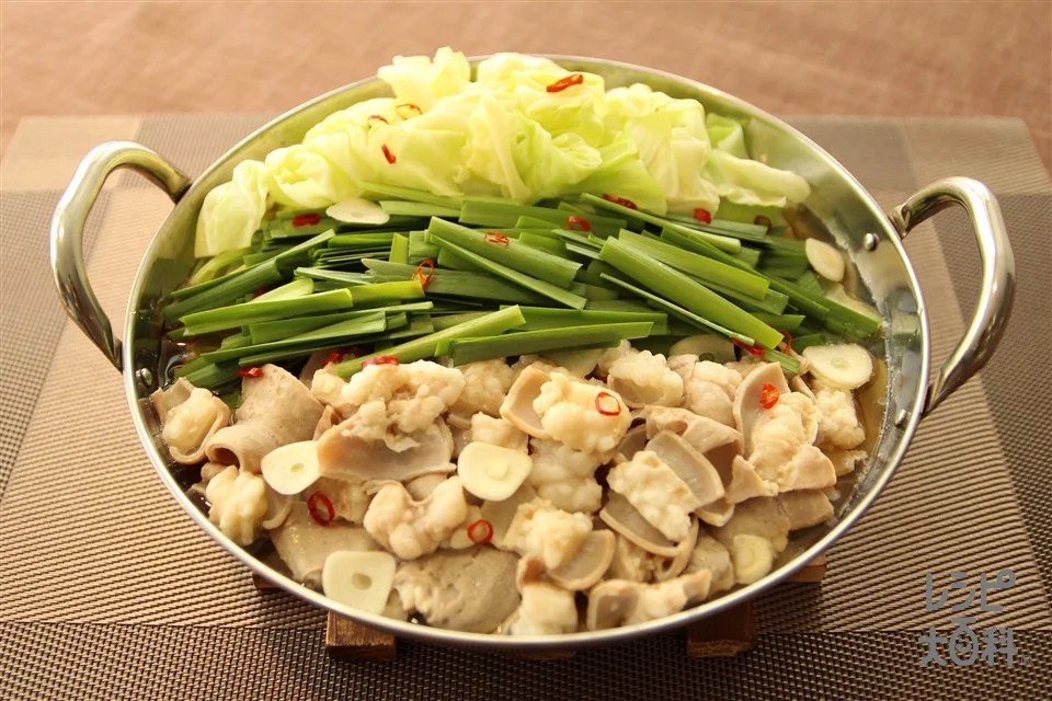 あごだしもつ鍋のレシピ・作り方｜レシピ大百科（レシピ・料理）｜【味の素パーク】 牛モツやキャベツを使った料理