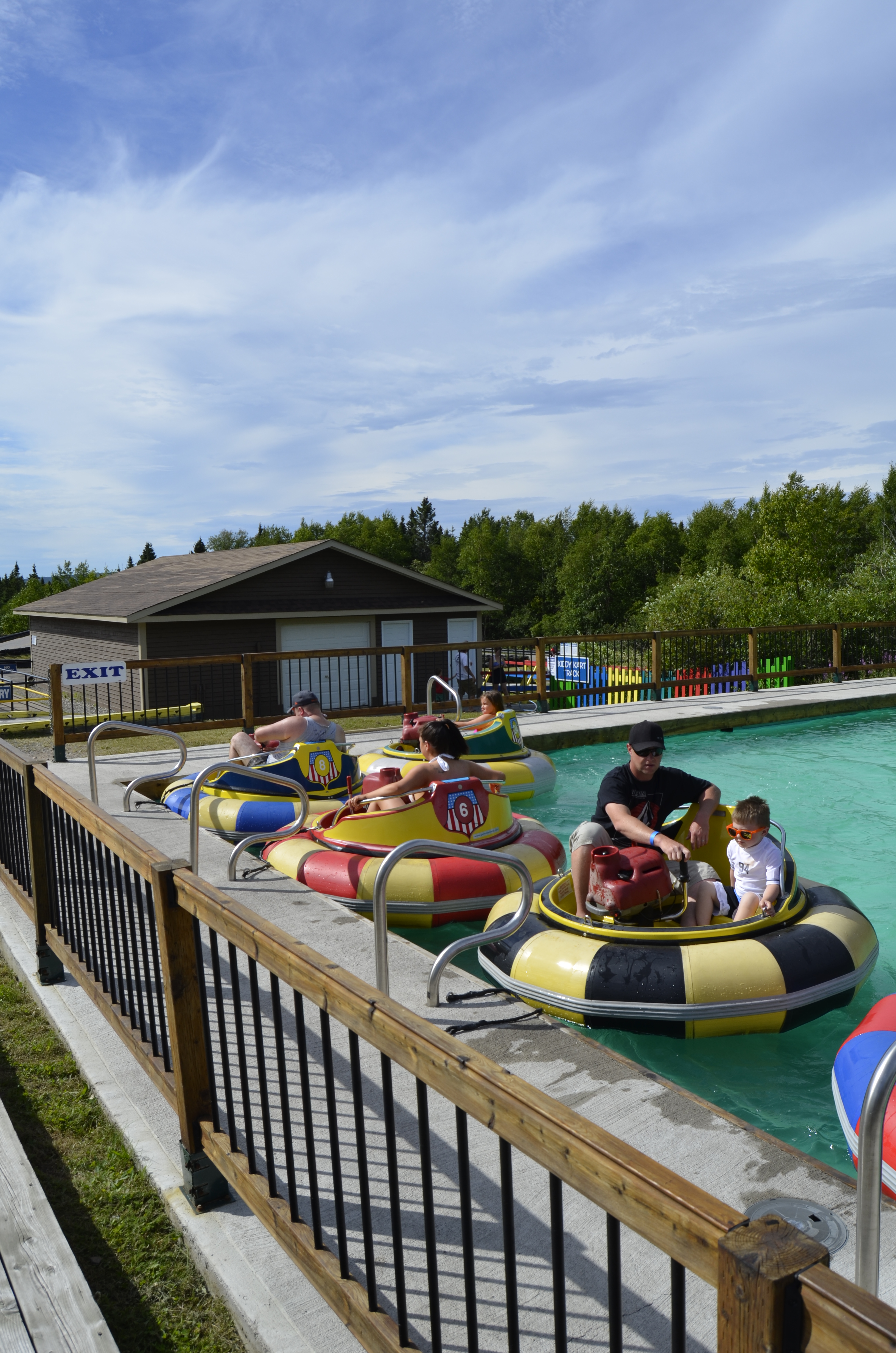 Bumper Boats SplashnPutt