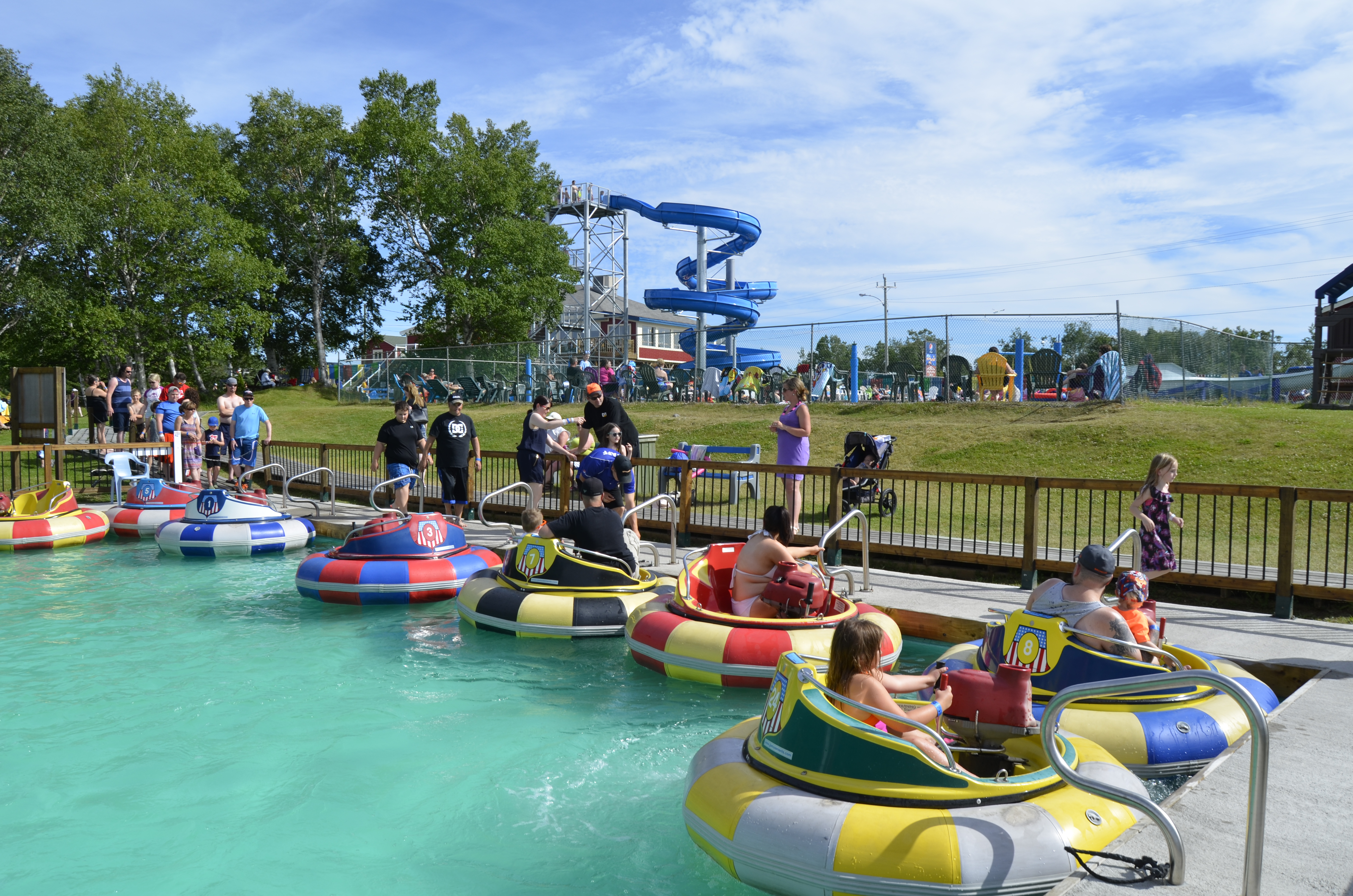 Bumper Boats SplashnPutt
