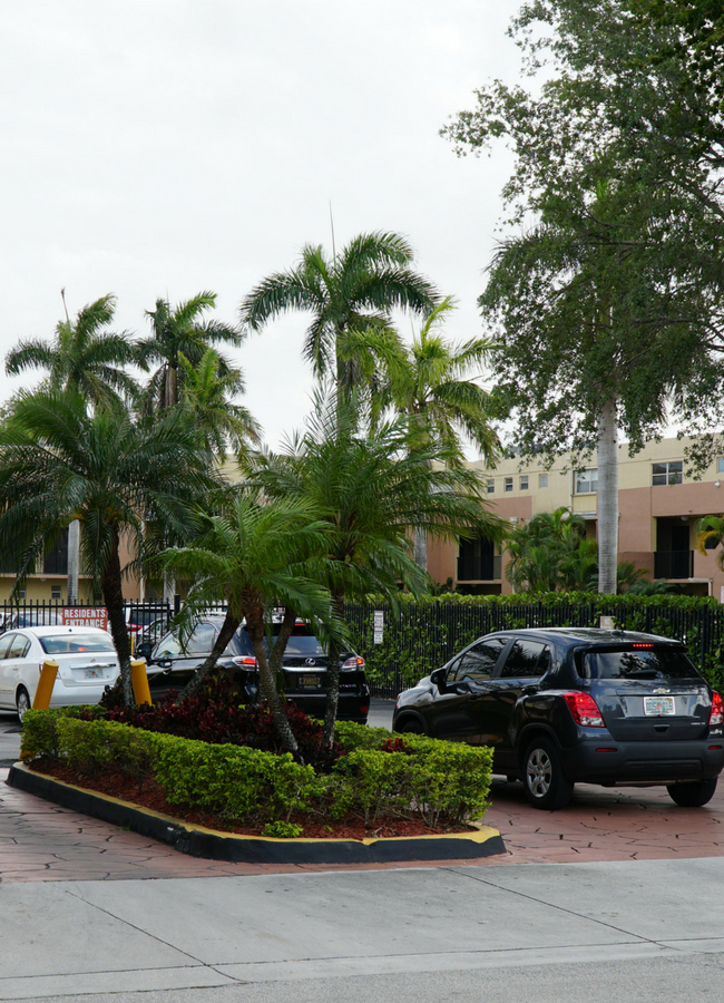 Park East HOA to Park East, home