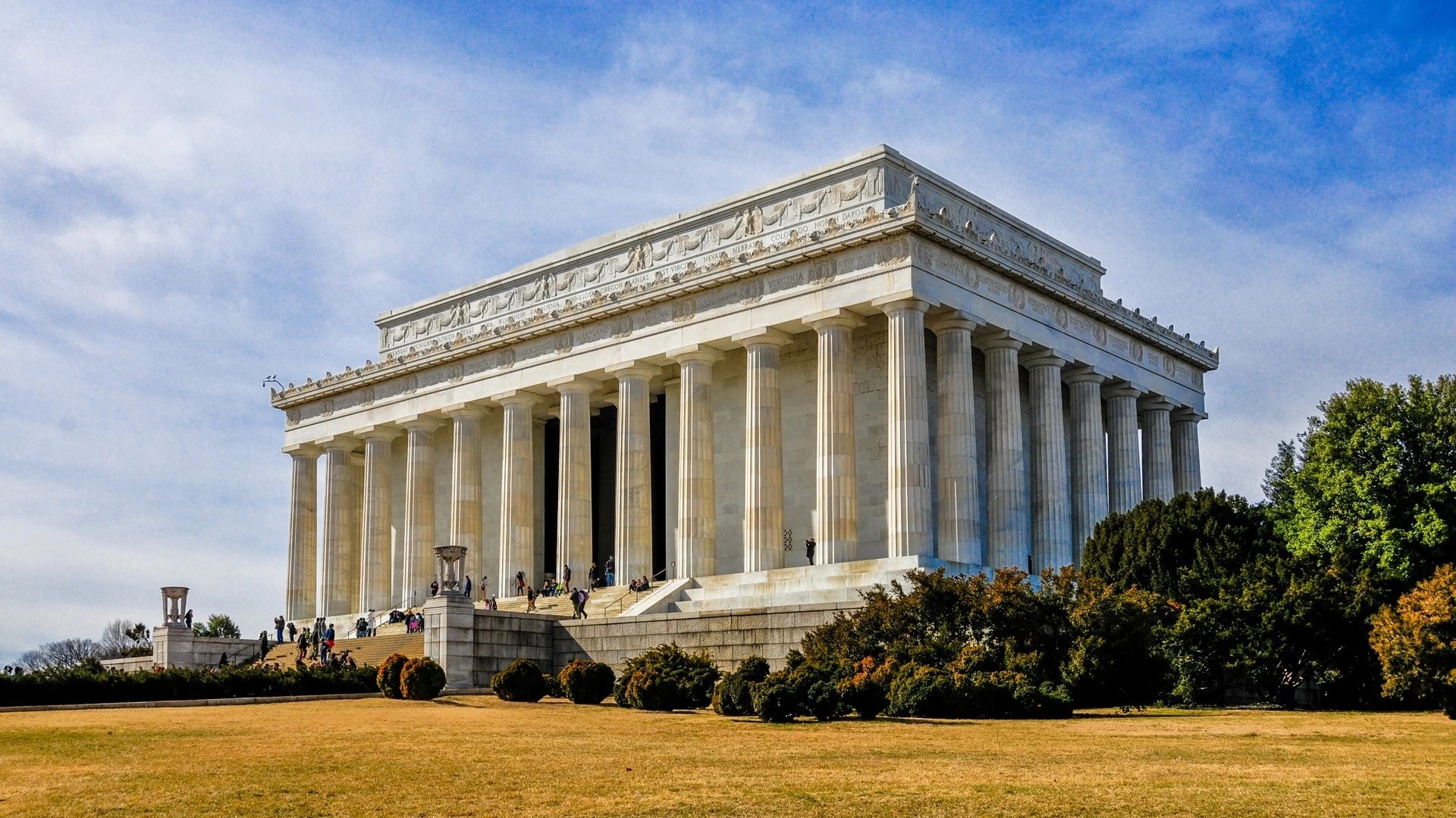 Lincoln Memorial Parking 2022 Rates & Free Parking Spots