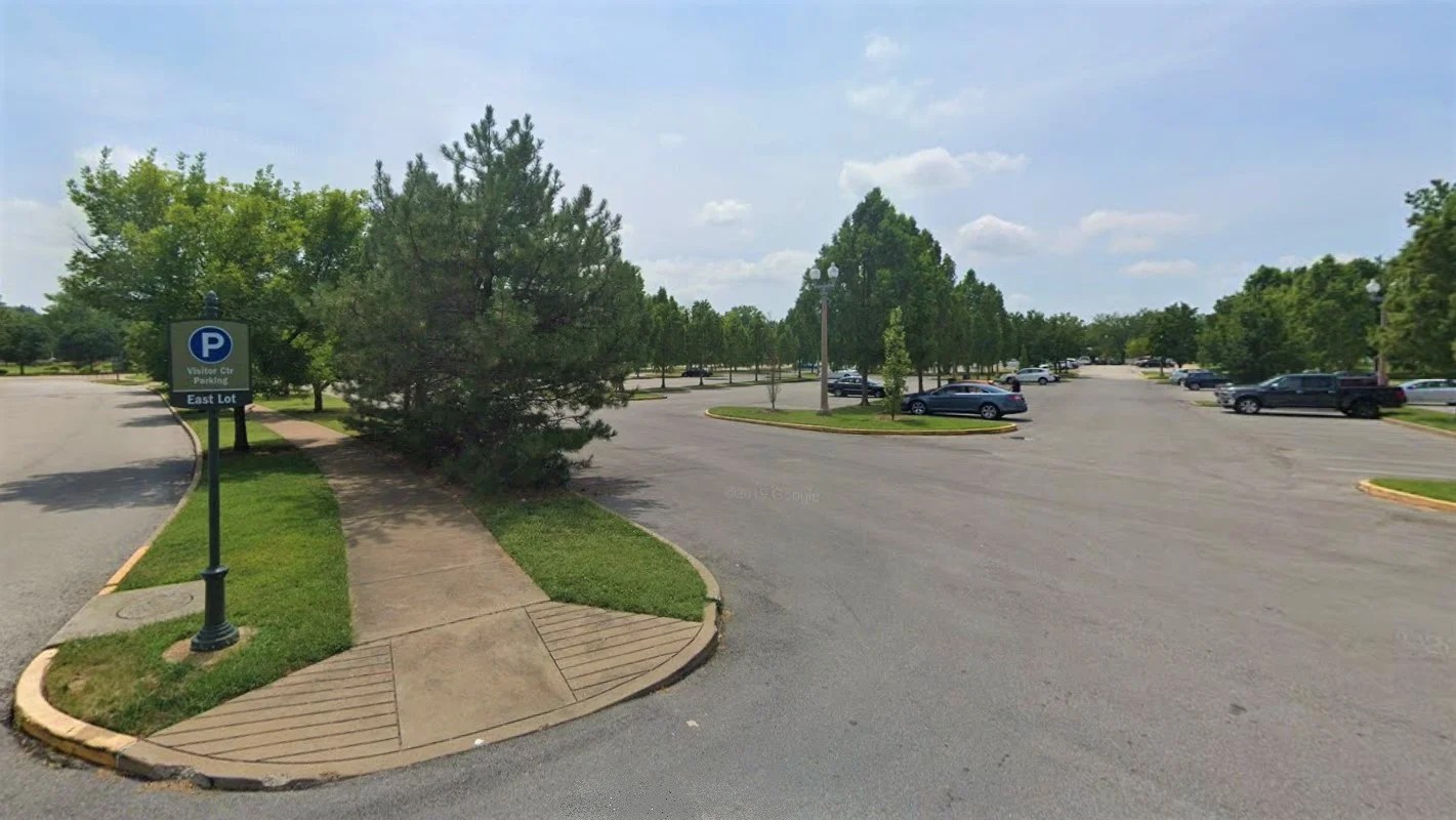 Forest Park Parking Free & Paid Lots + Hot Tips in 2022