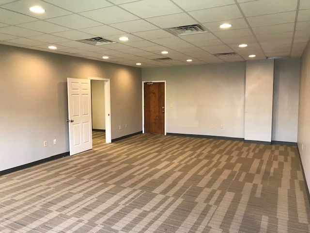 South Park Office Building 1st Floor (2,053SF Available) Park Commercial Real Estate, Inc.