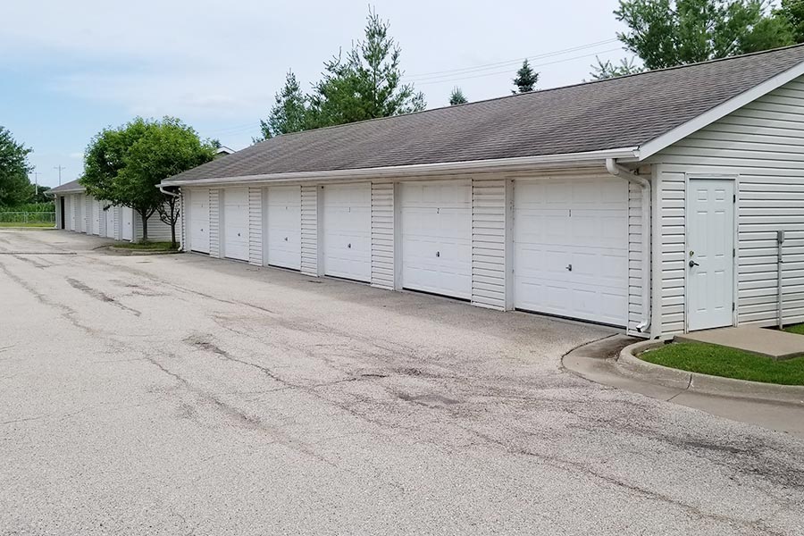 Photo Gallery Park Run Apartments In Le Claire, Iowa A PRE/3 Property