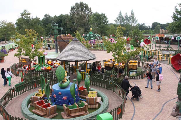 Maja Land at Holiday Park Park World Online Theme Park, Amusement
