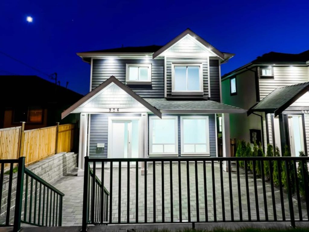 906 Alderson Avenue Coquitlam Parm Grewal