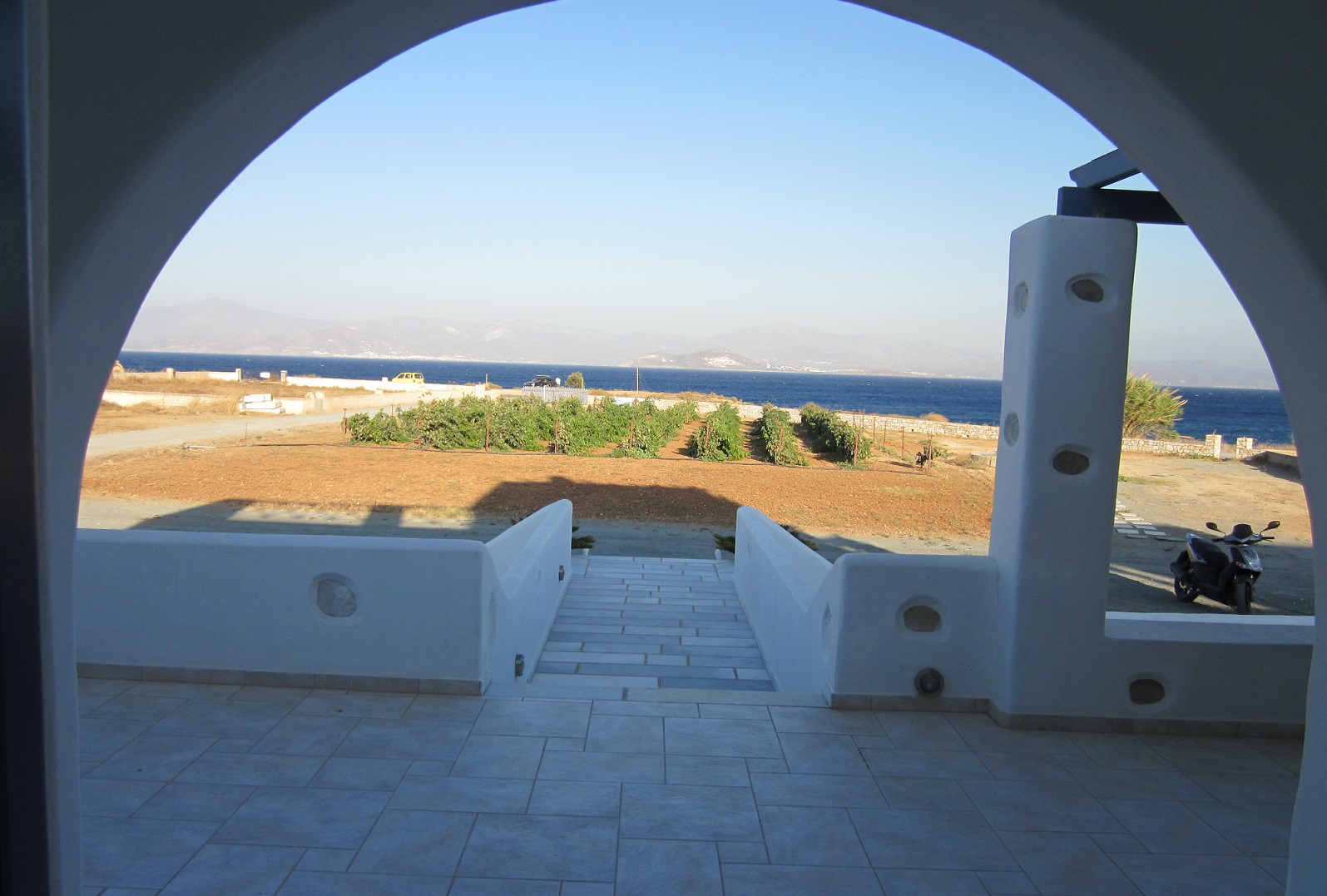 Naousa Ampelas for rent R06 Paros Invest Real Estate services
