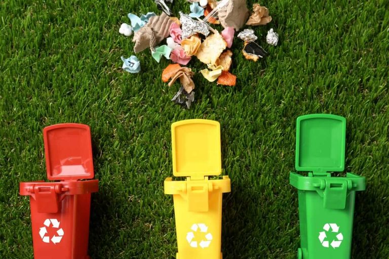 Ejemplos de materiales reciclados Parques Alegres I.A.P.
