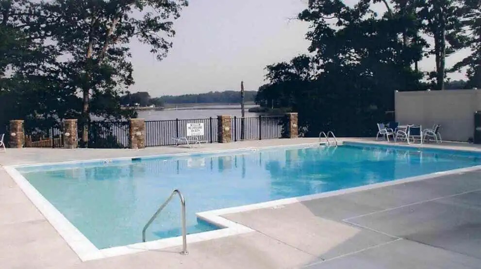 Explore Beautiful Pools Community, Hotels, Spray Grounds