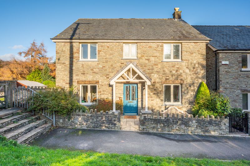 Canal Close, Llangattock, Crickhowell Parrys Estate Agents