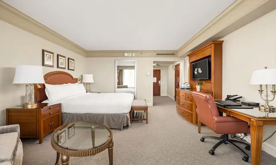 10 Best Hotels with Adjoining Rooms in Indianapolis