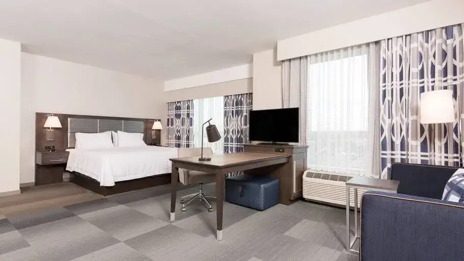 10 Best Hotels with Adjoining Rooms in Indianapolis