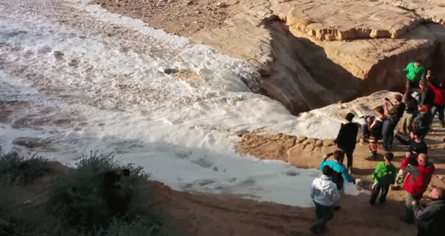 Cumplimiento de la Profecía de Isaías “Daré aguas en el Desierto, ríos