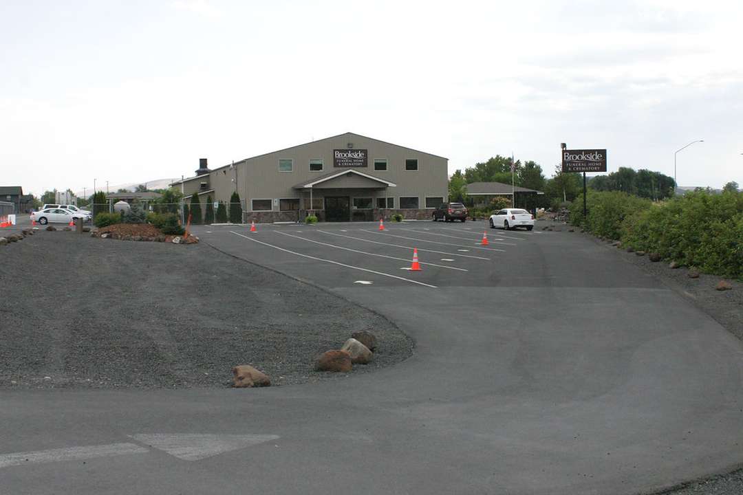 Brookside Funeral Home Moxee, WA Parting