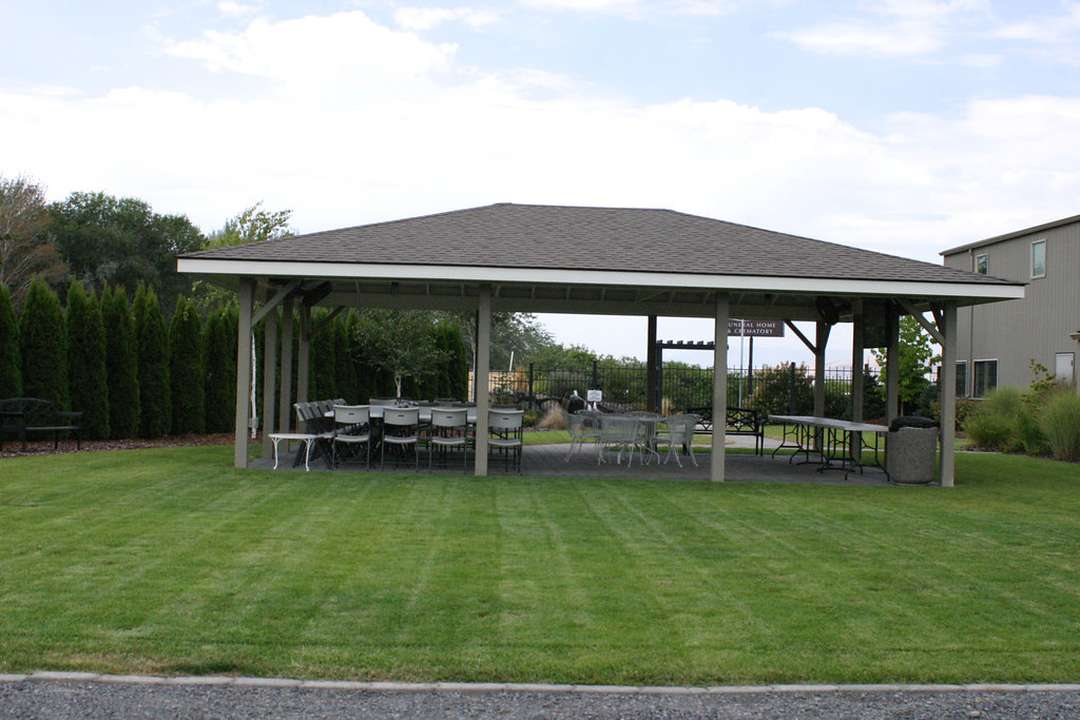 Brookside Funeral Home Moxee, WA Parting