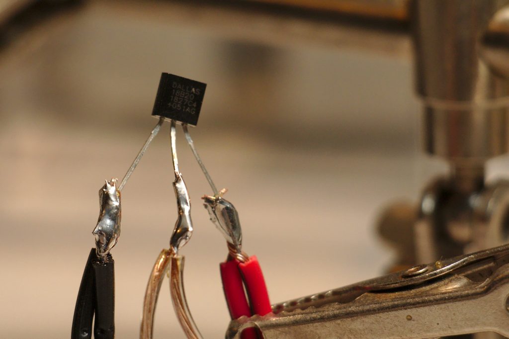 Adding temperature sensors to a hot water heater Dilettante