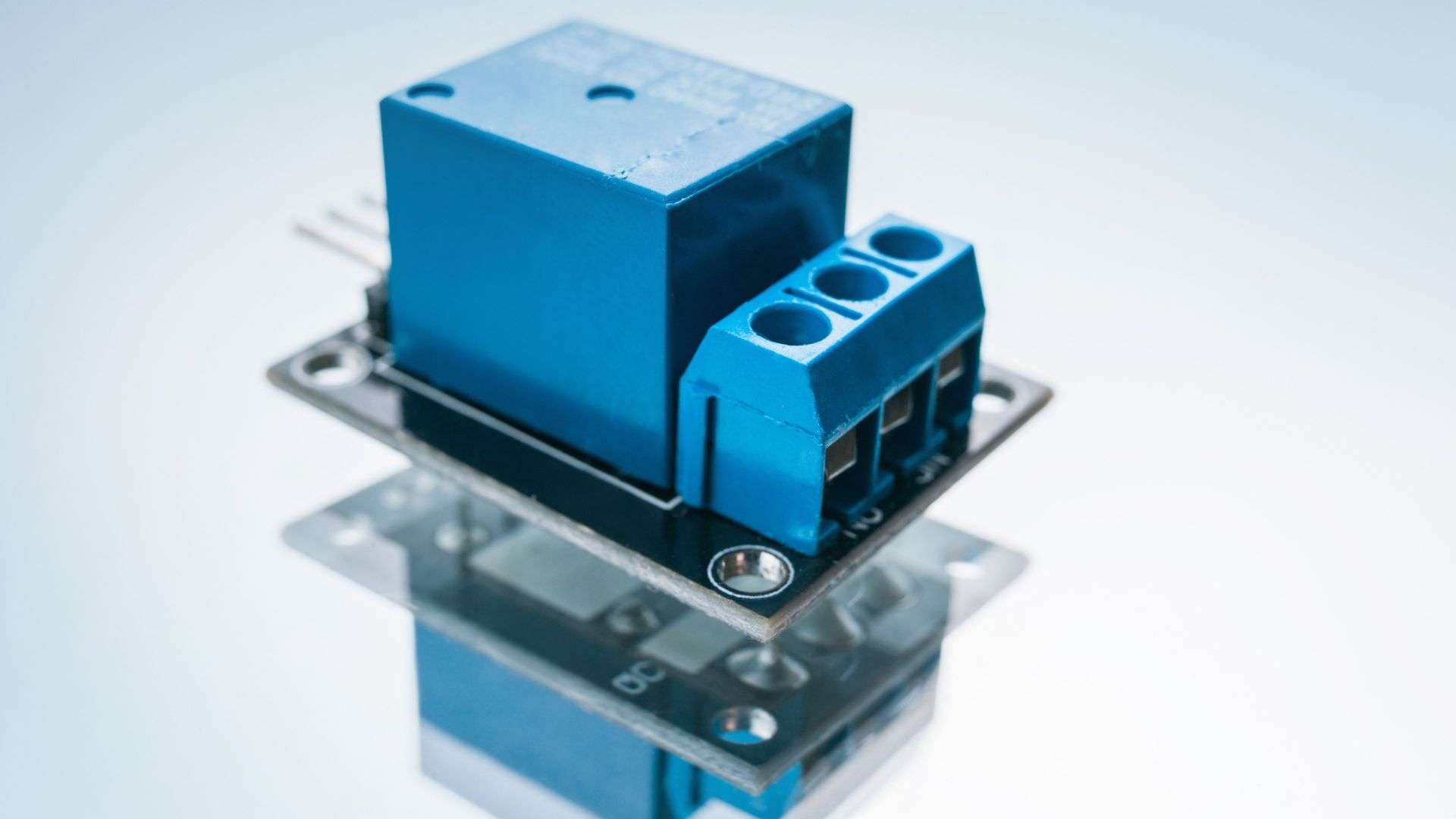 SPDT Relay: Diagram, Applications, & How it Works