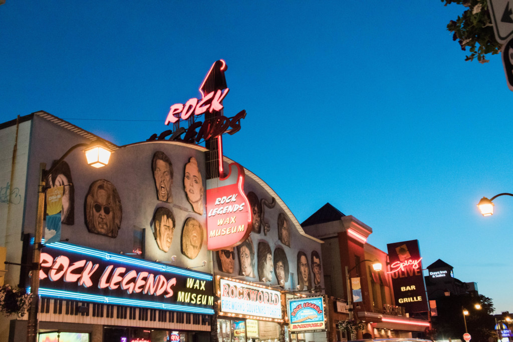 Top Five Cheap Eats in Niagara Falls [Full Day Guide]