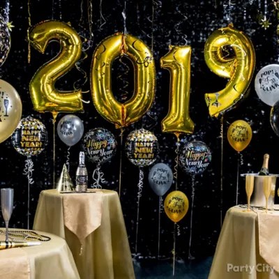 Gold 2018 Balloon Idea Party City