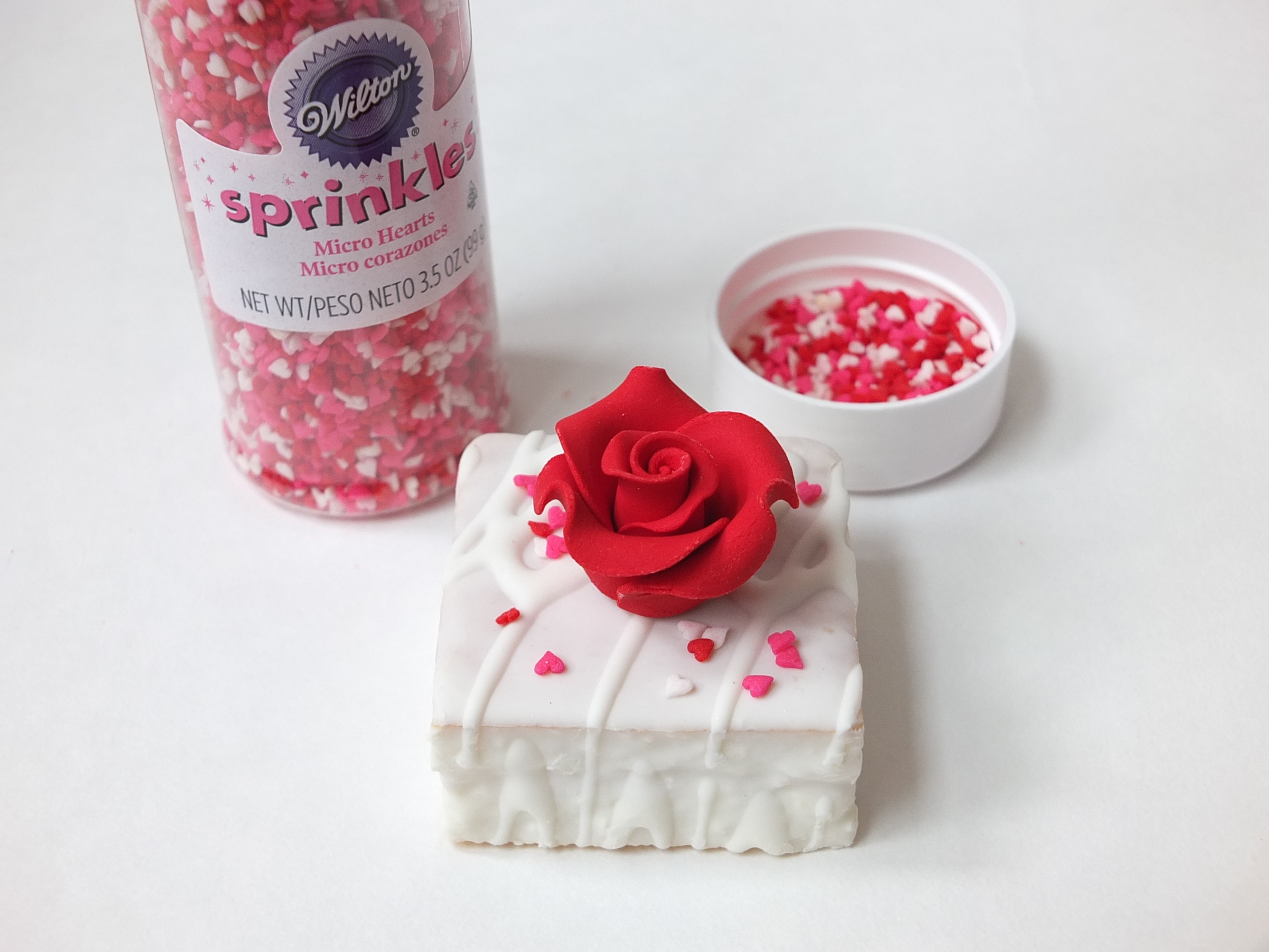 Valentine Snack Cake Baskets Valentine's Day Dessert Recipes