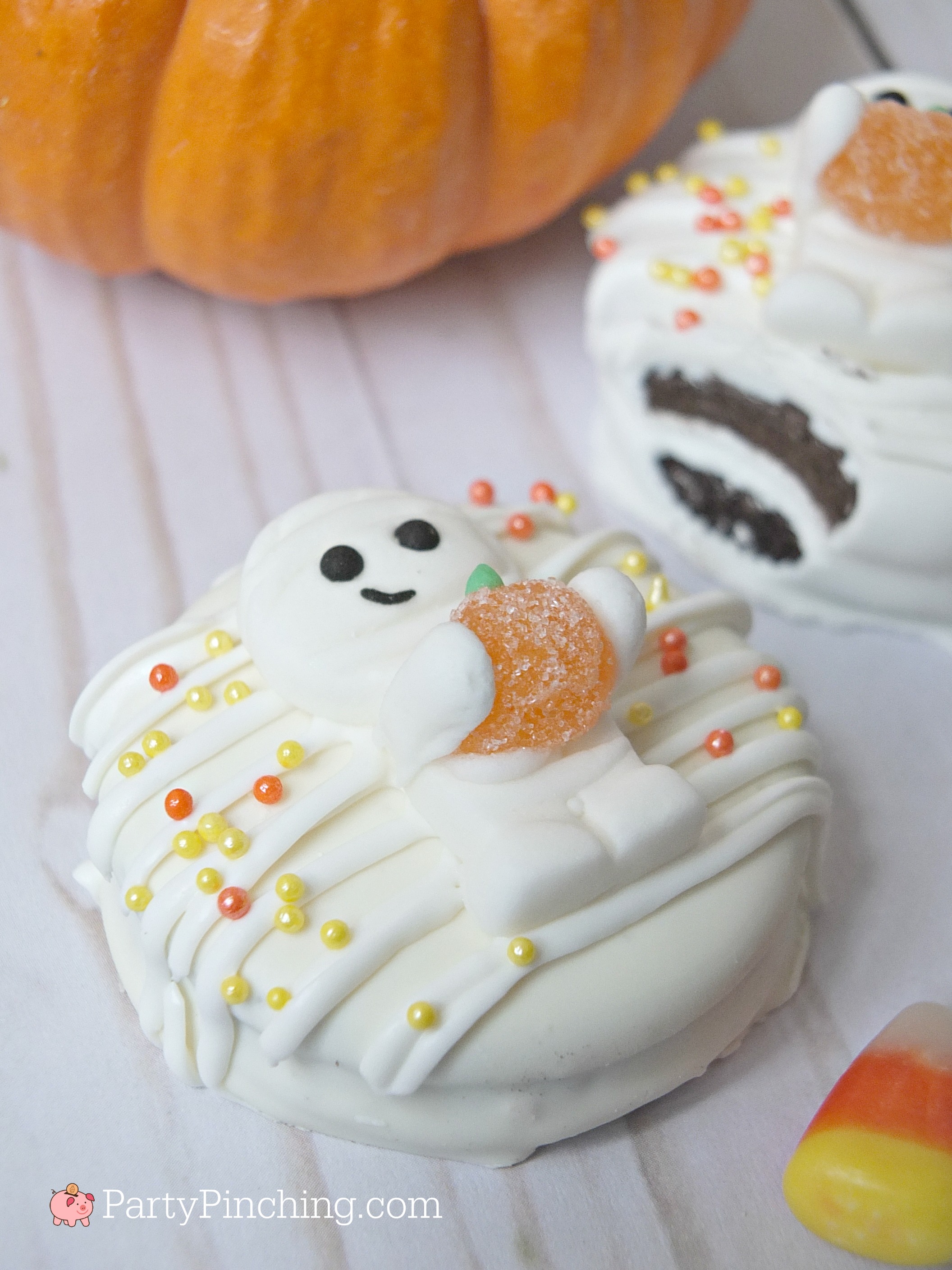 Cute Halloween Mummy Cookies