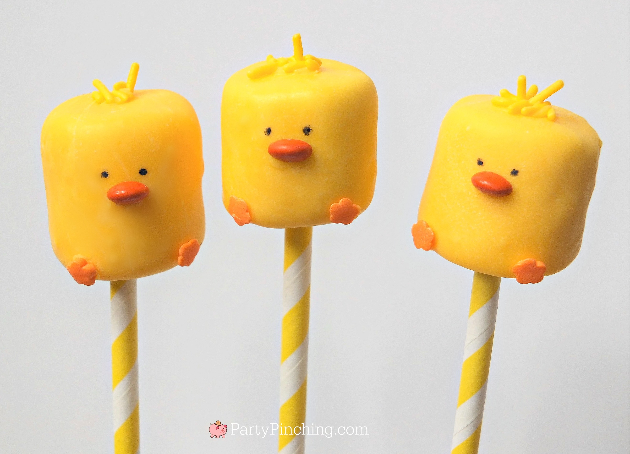 Cute Marshmallow Chicks for Easter dessert, easy cupcake topper for kids