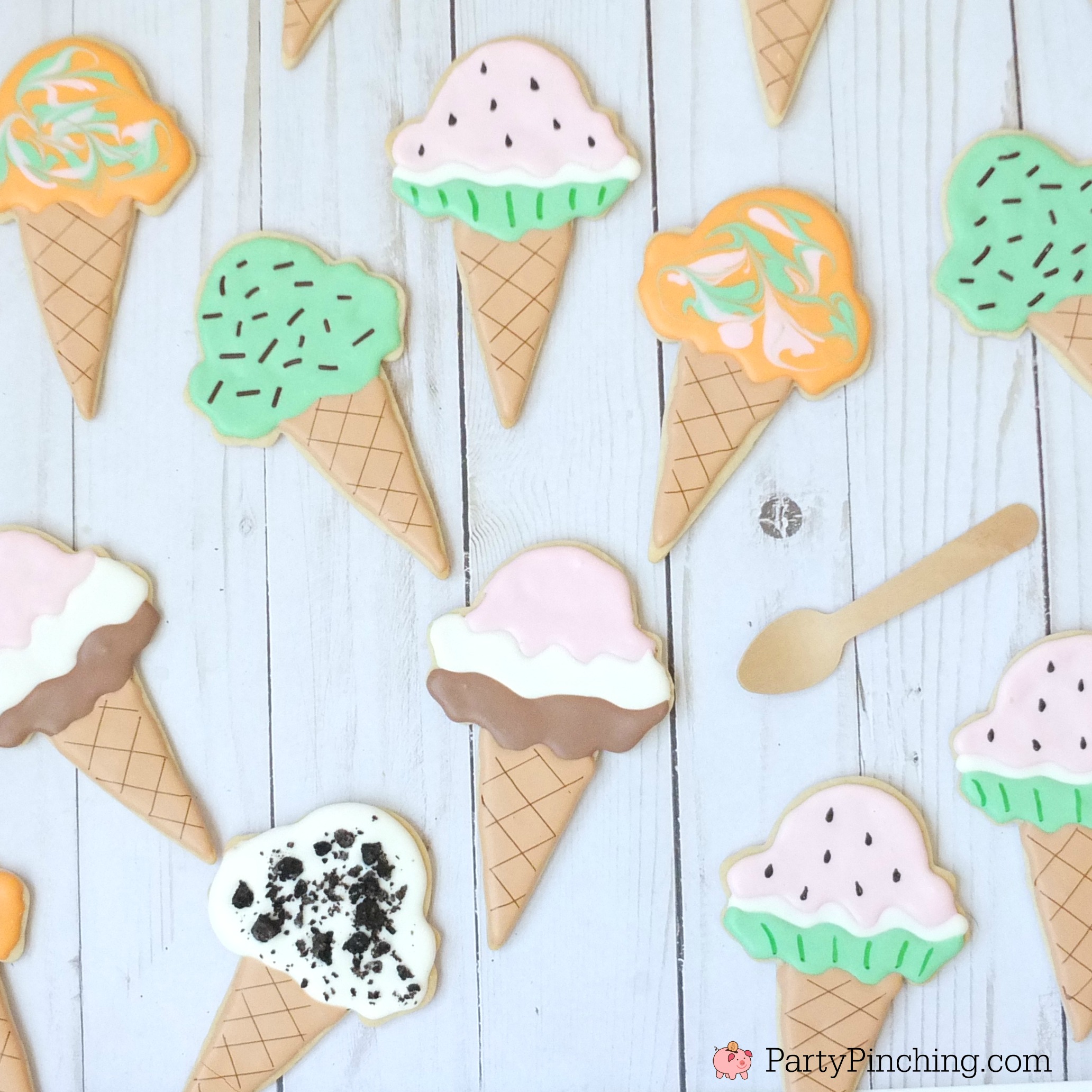 Ice Cream sugar cookies for summer, cute decorated in you favorite flavors