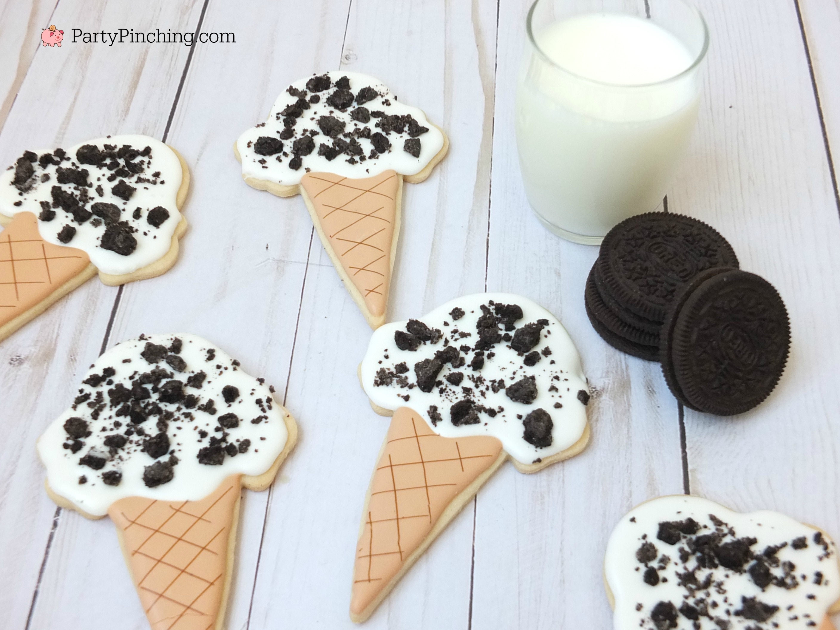 Ice Cream sugar cookies for summer, cute decorated in you favorite flavors