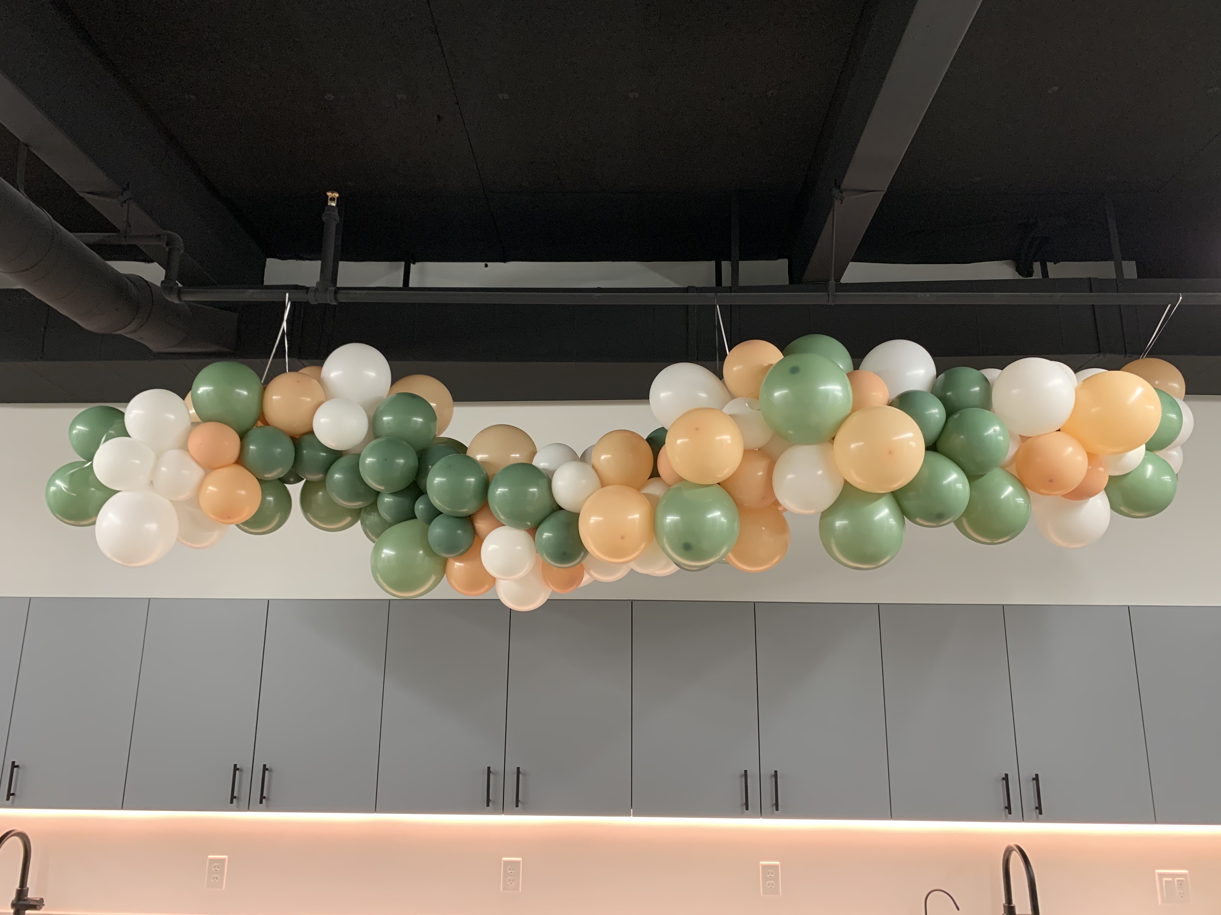 Balloon Garlands for Aptive Party Pipeline