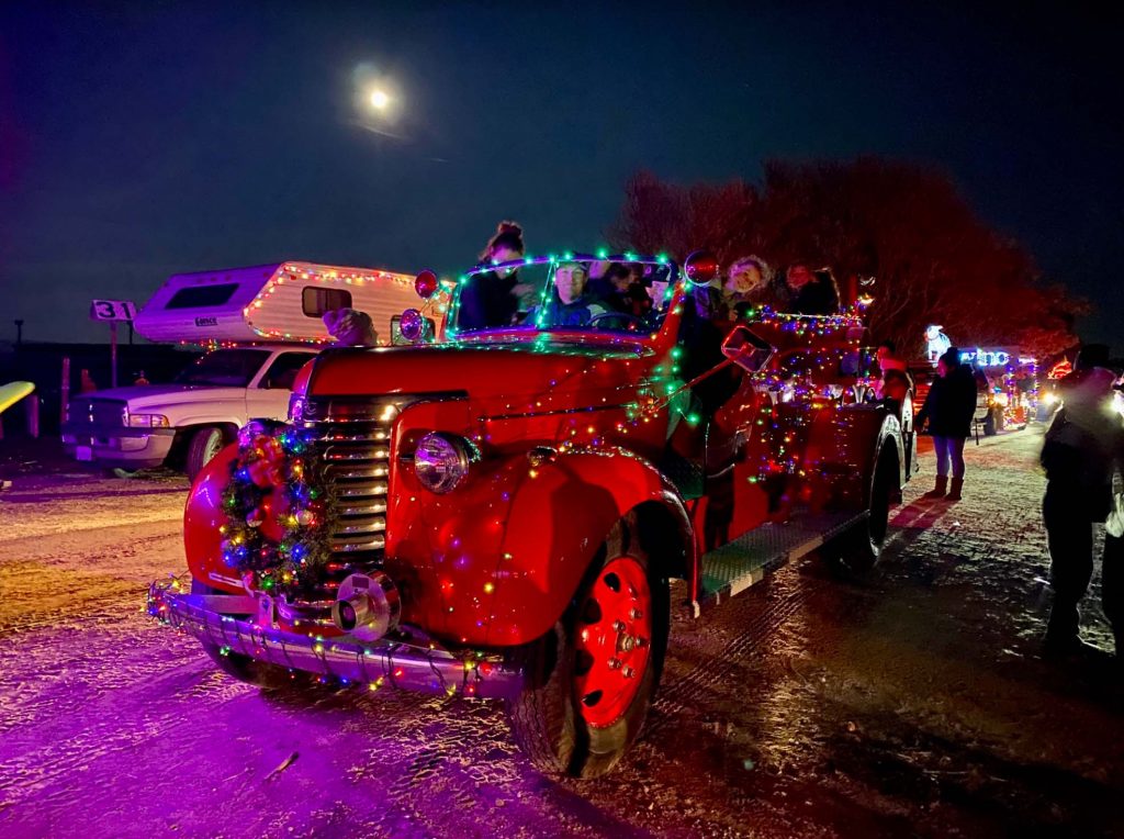 Christmas Light Parades in Creston and San Miguel • Paso Robles Press