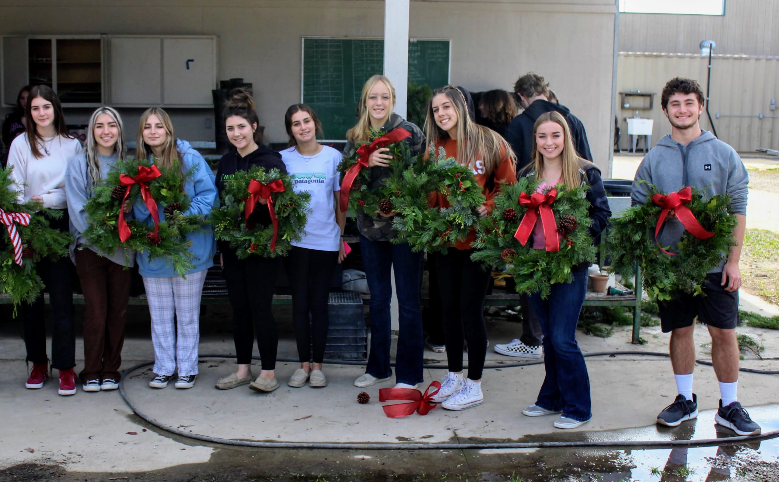 Templeton High School Celebrates the Holidays • Paso Robles Press