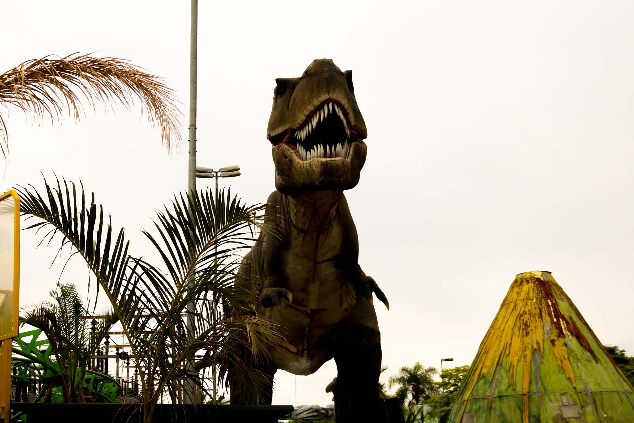 TRex Park no Shopping D alegria da criançada com atrações jurássicas
