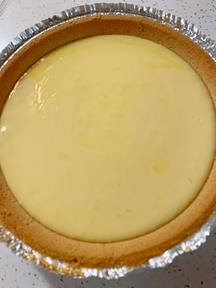 lemonade pie ready to cool