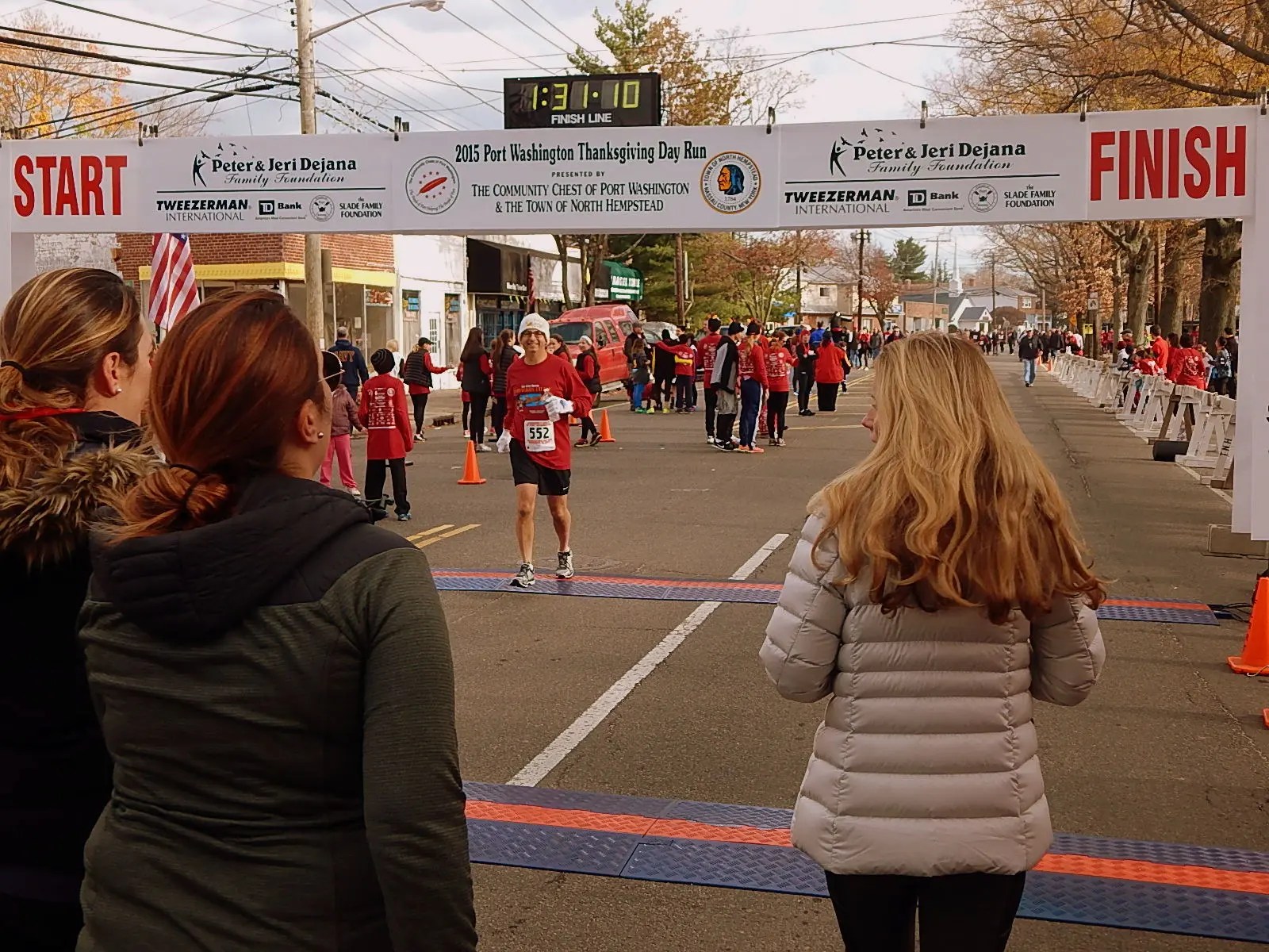 Port Washington 40th Thanksgiving Day Run start to finish photos