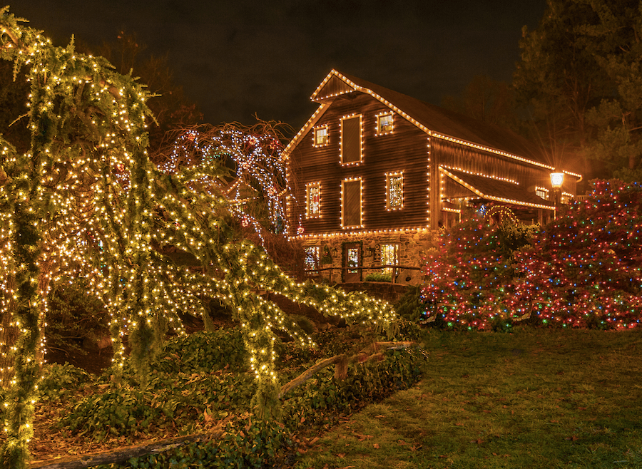 One Million Holiday Lights to Illuminate Peddler's Village This Friday