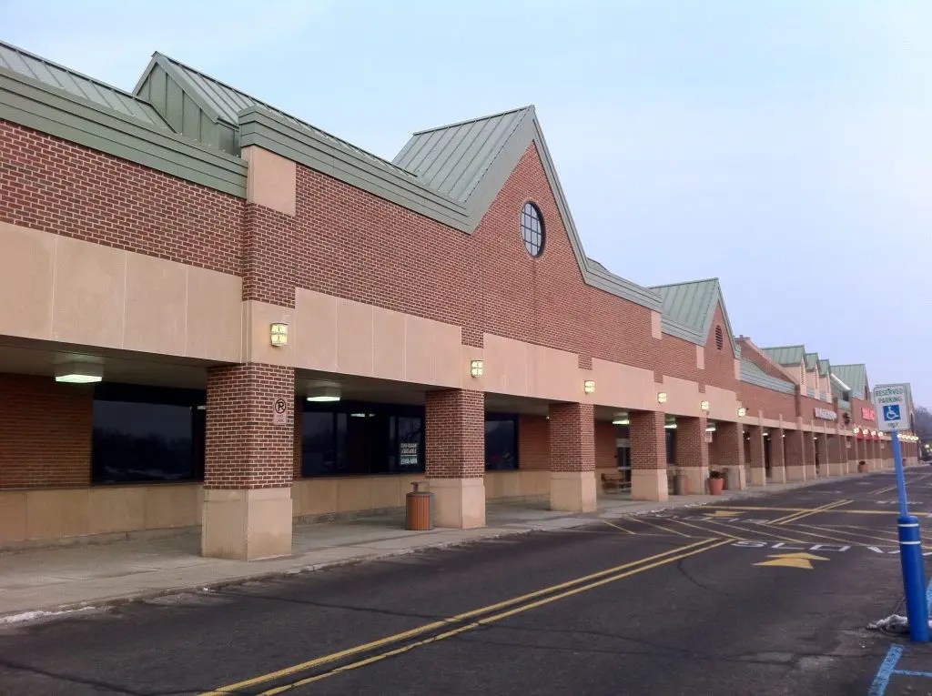 What Belongs in This Bloomfield Plaza Vacancy? Bloomfield, MI Patch