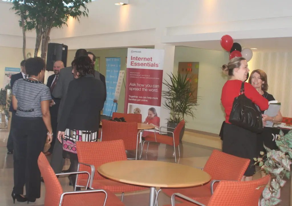 Comcast Brings 450 Jobs to MN Patch