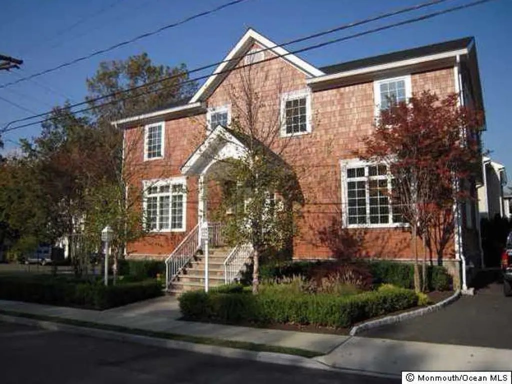 Matawan, Aberdeen, & Keyport Homes For Sale for Over 500K Matawan
