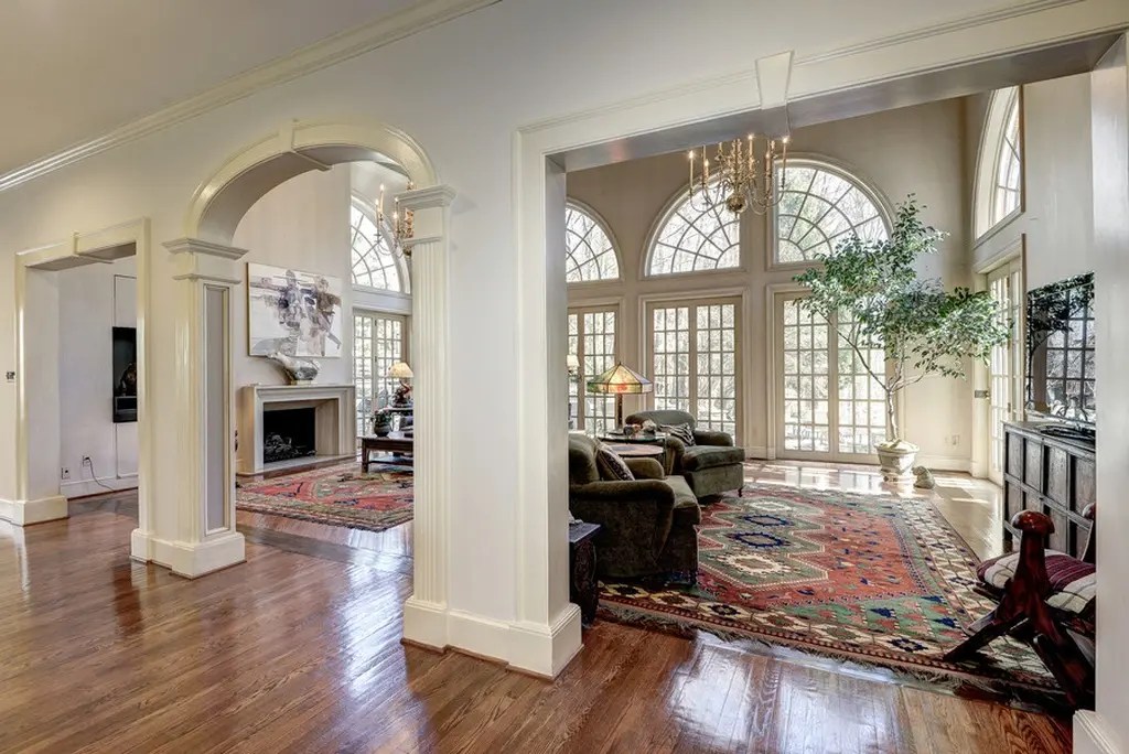 Look Inside 2.495M Estate w/ Paneled Library, 12Foot Ceilings