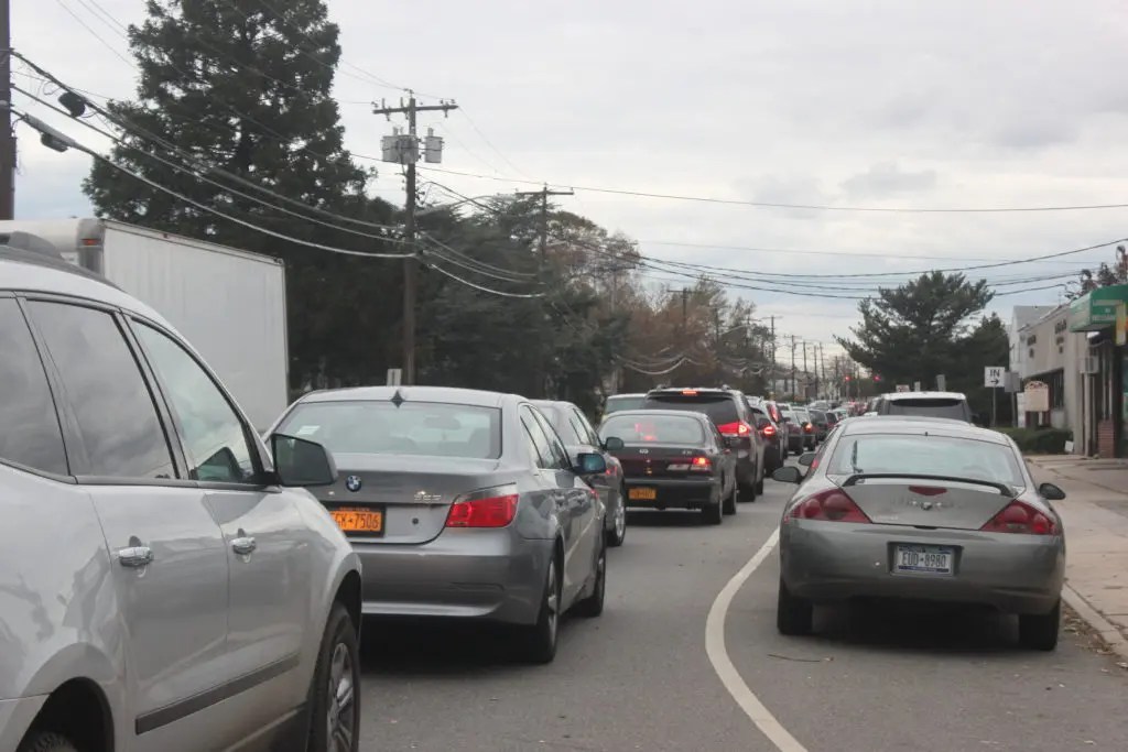 Customers Wait Hours for Gas at West Hempstead, Lynbrook Stations