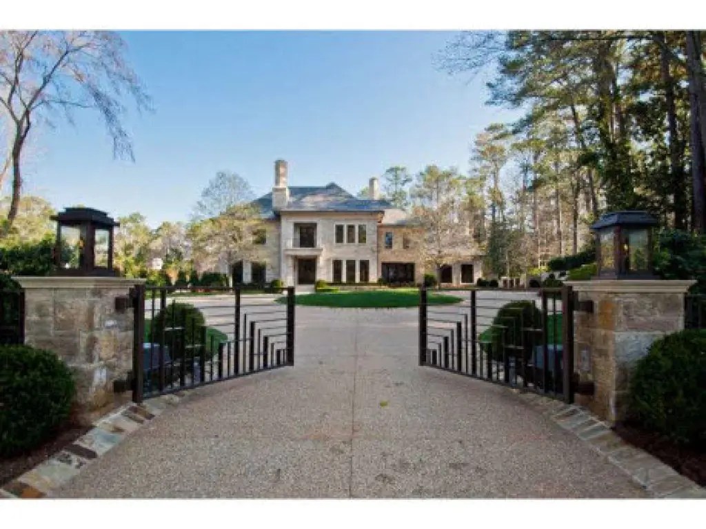 House Hunt Your 10,000 SquareFoot Dream Home May Cost Less Than You Think Sandy Springs, GA