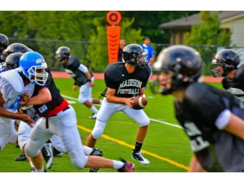 It's Madison Warhawks vs. South Lakes Seahawks in 2014 Season Opener